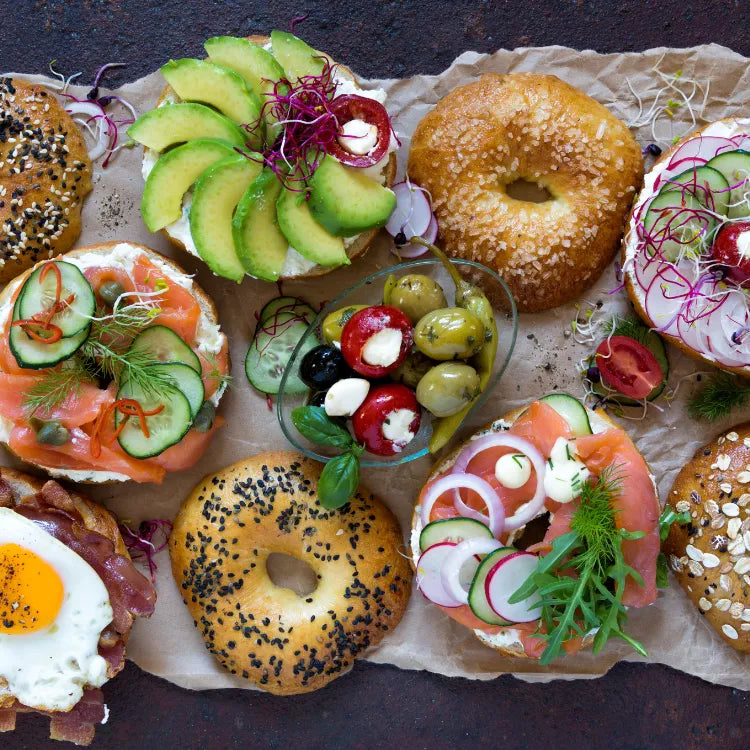 Bagel breakfast recipes with classic and spicy variations for café menus